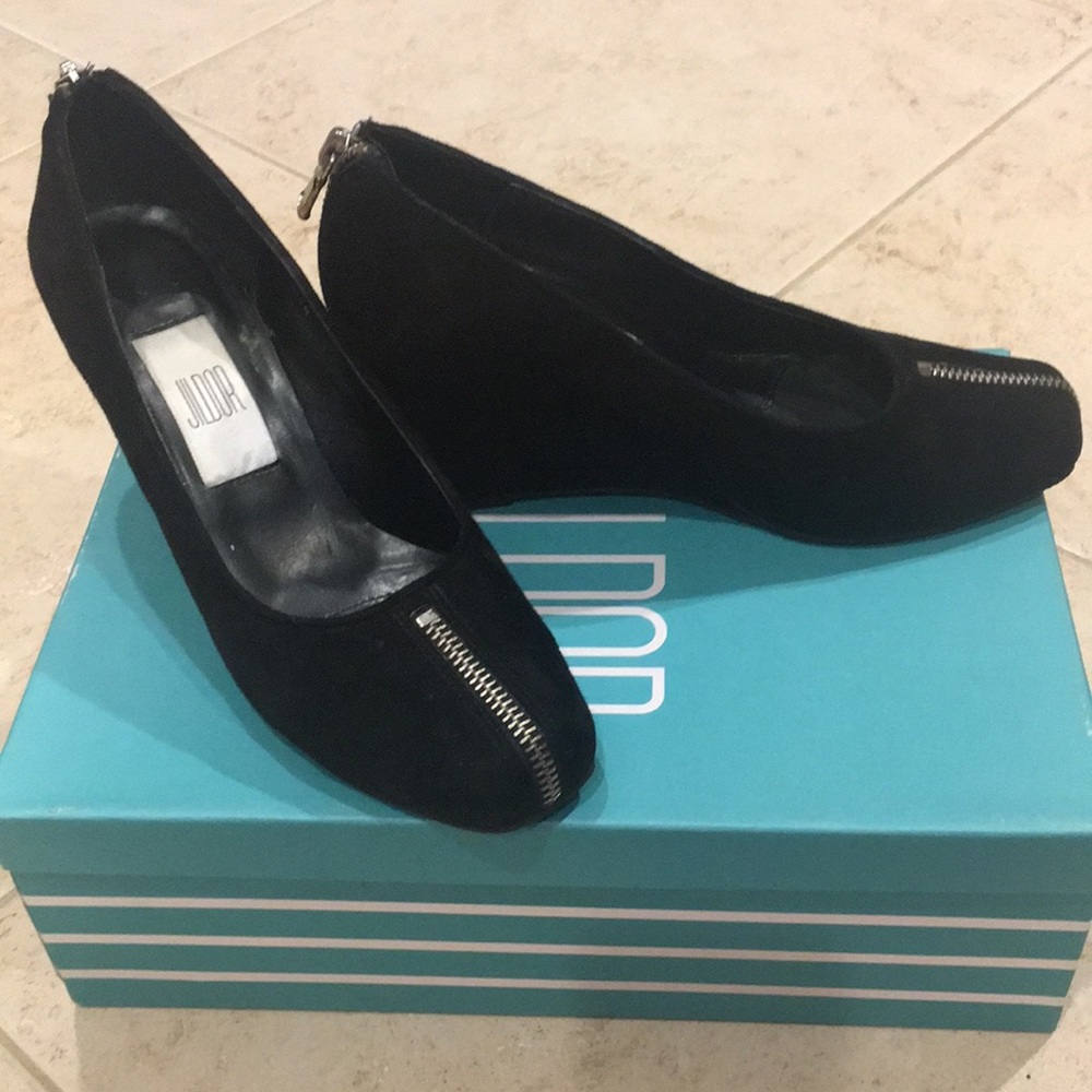 Shoes / Jildor